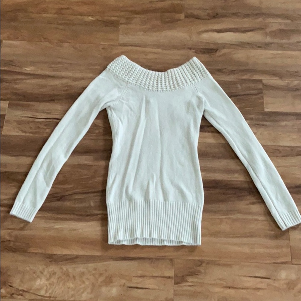 Wet Seal white/Ivory cozy woman’s sweater - Picture 2 of 8
